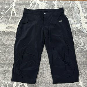 She Beest Capri Cycling Pants with Padded Liner and Waist Adjuster Women’s Sm